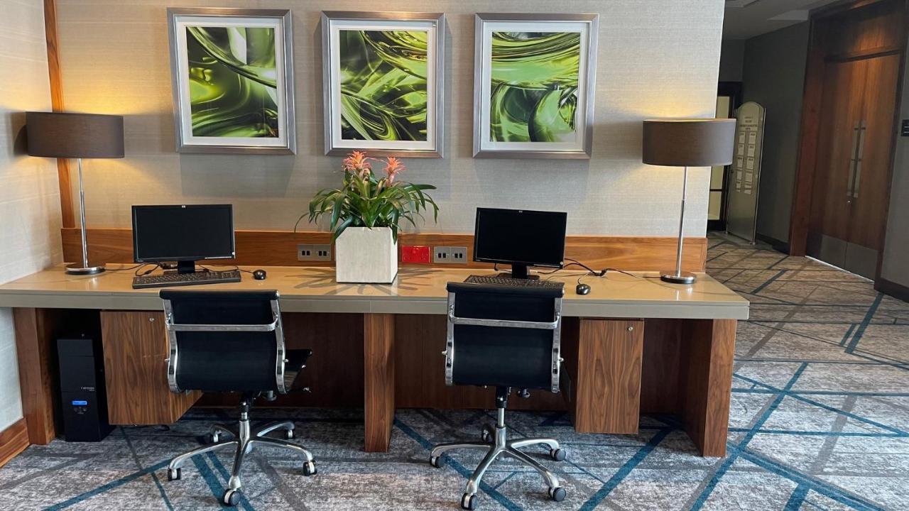 Crowne Plaza Reading Otel Dış mekan fotoğraf